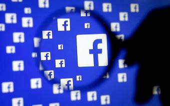 Facebook запретил фото статуи Нептуна за &laquo;обнаженку&raquo;