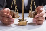 Стали известны три самых крупных предприятия-должника по зарплате