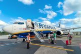 Лише 7% українців подорожують літаками - Омелян