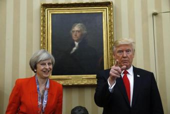 Правительство Британии отклонило петицию об отмене визита Трампа