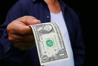 На 12,6% вырос объем валютных депозитов, &mdash; НБУ