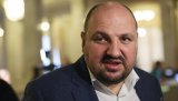 Как в аэропорту Розенблата высаживали: опубликовано видео