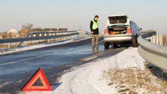 В России водителей обязали надевать светоотражающие жилеты вне населенных пунктов