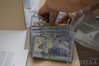 Курс тенге резко обвалился, Казахстан