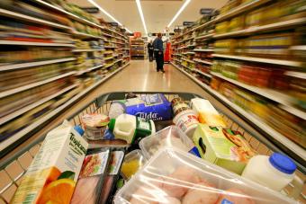Retail sales in Ukraine decrease decline rate to 21.4% in November