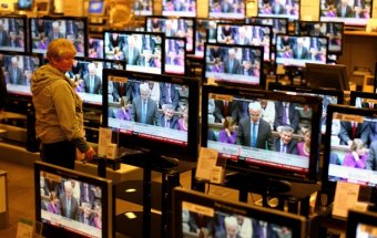 Нацрада хоче заборонити політиків-телеведучих
