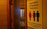 Трамп скасував право вибору трансгендерами туалетів у школах