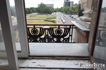 Мер Миколаєва втік від поліції через балкон кабінету