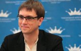 Підозрюваному в незаконному збагаченні Омеляну віддали закордонні паспорти