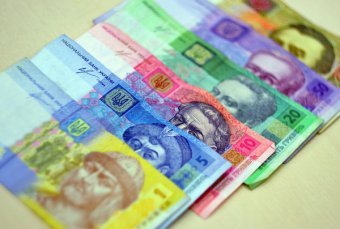 Прем&rsquo;єр запевняє, що на підвищення пенсій гроші не друкуватимуть і не позичатимуть